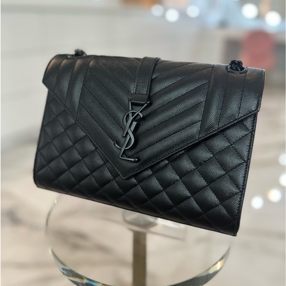 🌟SOLD🌟 NWT YSL Triquilt Black Envelope Bag - Picture 3 of 13